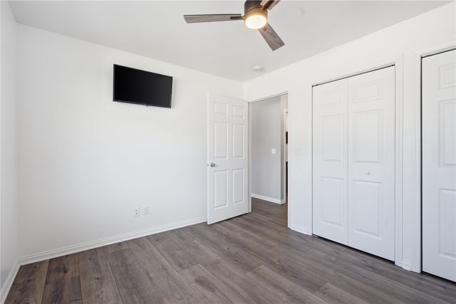 2758 O Avenue NW B, Cedar Rapids, IA 52405
