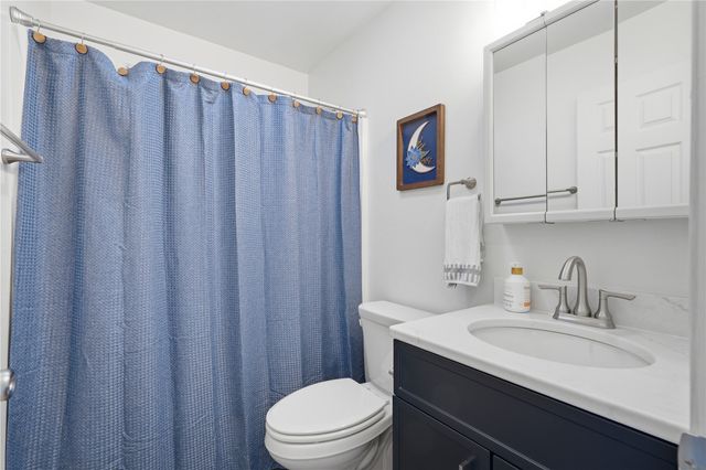 2758 O Avenue NW B, Cedar Rapids, IA 52405
