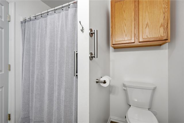2758 O Avenue NW B, Cedar Rapids, IA 52405