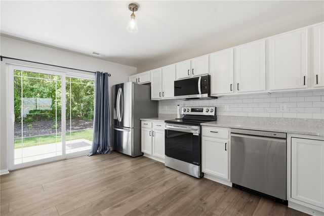 2758 O Avenue NW B, Cedar Rapids, IA 52405