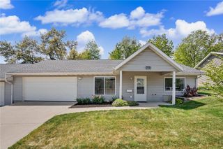 2758 O Avenue NW B, Cedar Rapids, IA 52405