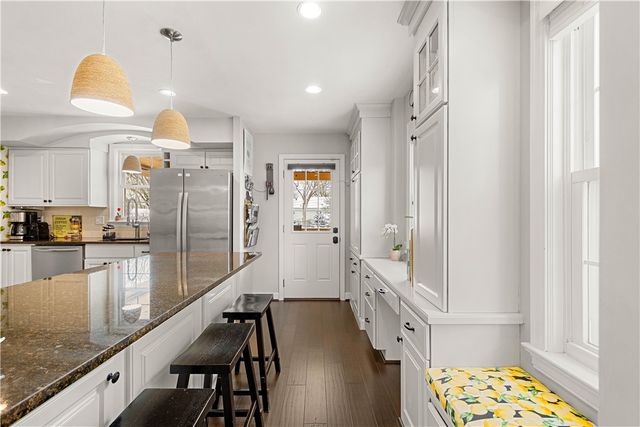 630 Arden Ln, Mt Lebanon, PA 15243