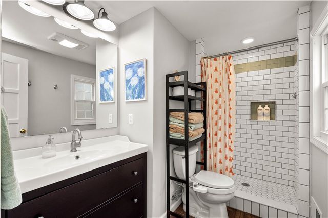 630 Arden Ln, Mt Lebanon, PA 15243