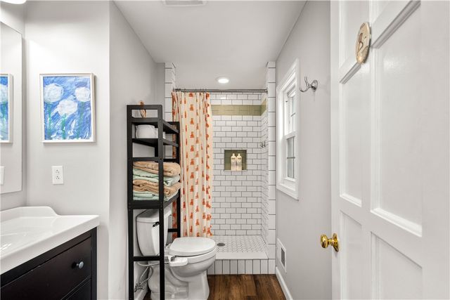 630 Arden Ln, Mt Lebanon, PA 15243