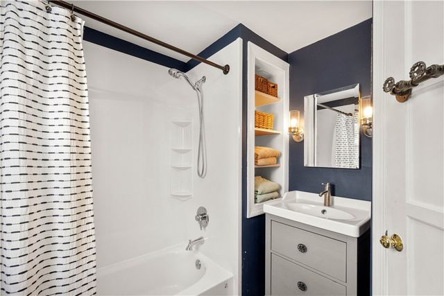 630 Arden Ln, Mt Lebanon, PA 15243