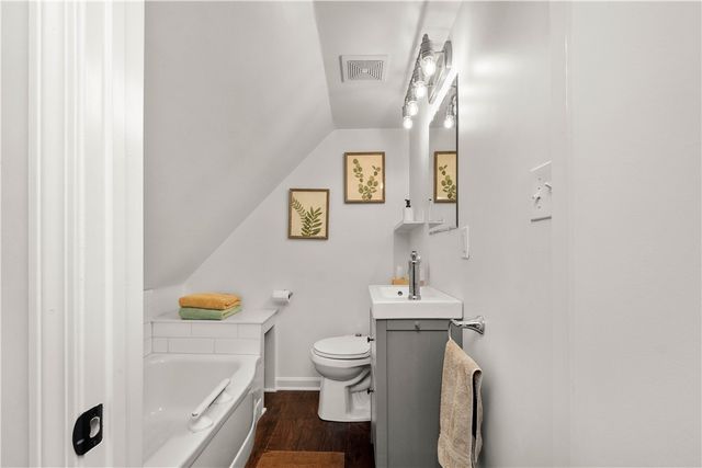 630 Arden Ln, Mt Lebanon, PA 15243