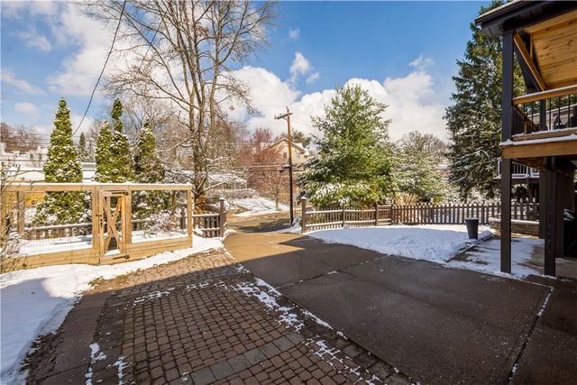 630 Arden Ln, Mt Lebanon, PA 15243