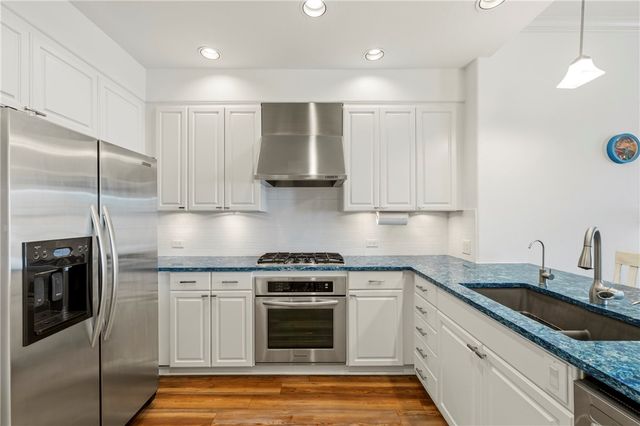 224 W Cotter Ave 203, Port Aransas, TX 78373