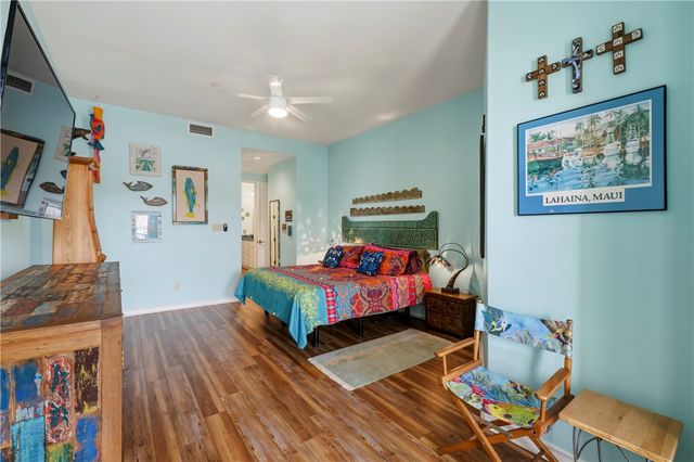 224 W Cotter Ave 203, Port Aransas, TX 78373