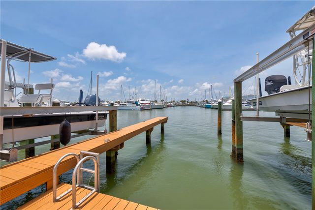 224 W Cotter Ave 203, Port Aransas, TX 78373