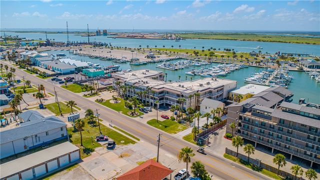 224 W Cotter Ave 203, Port Aransas, TX 78373