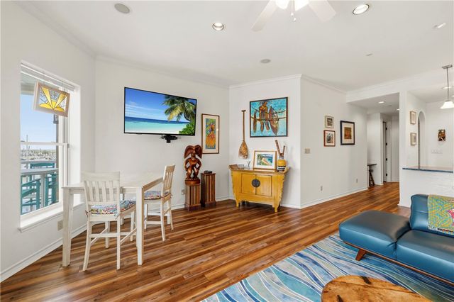 224 W Cotter Ave 203, Port Aransas, TX 78373