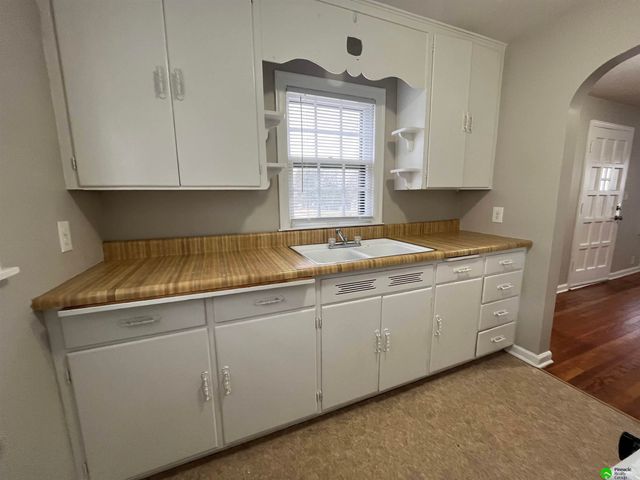 130 S 38th Street, Lincoln, NE 68510