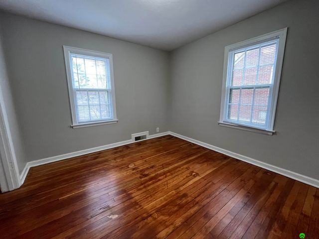 130 S 38th Street, Lincoln, NE 68510