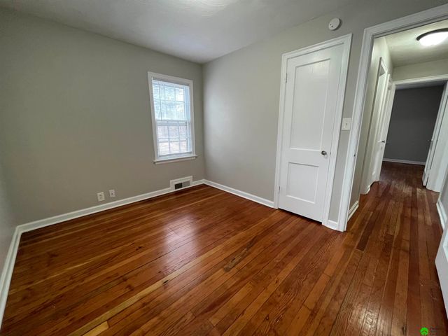 130 S 38th Street, Lincoln, NE 68510