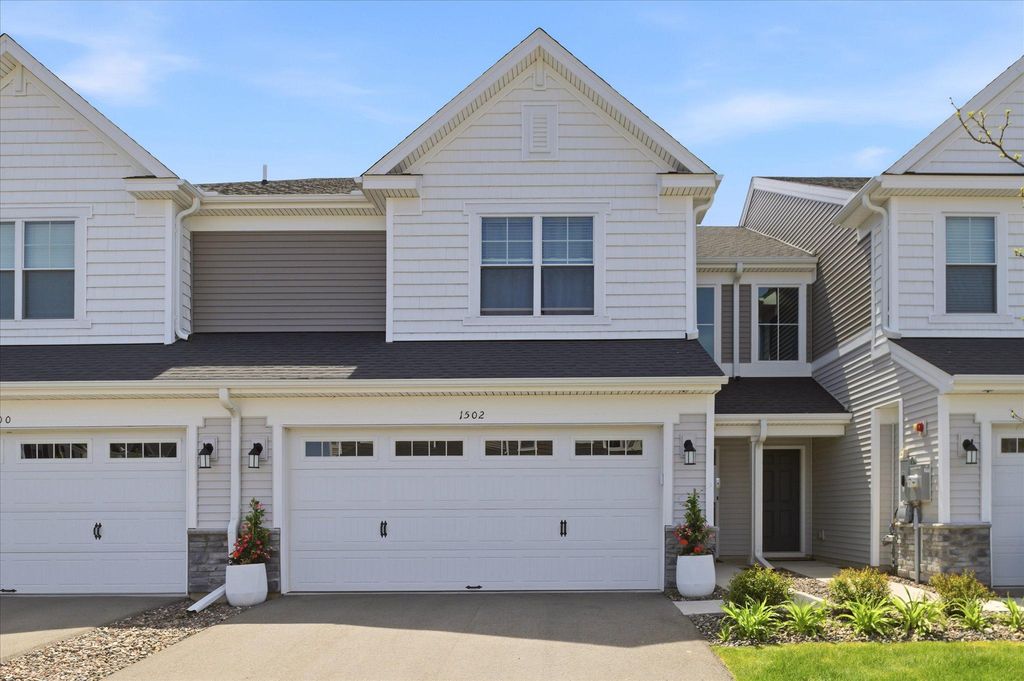 1502 Dogwood Lane, Carver, MN 55315