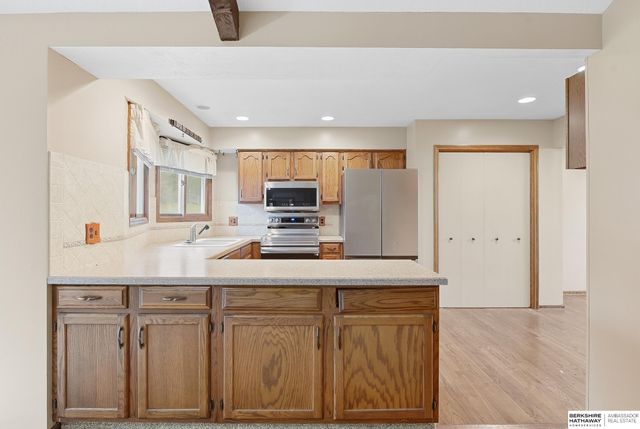 2703 N 113 Street, Omaha, NE 68164