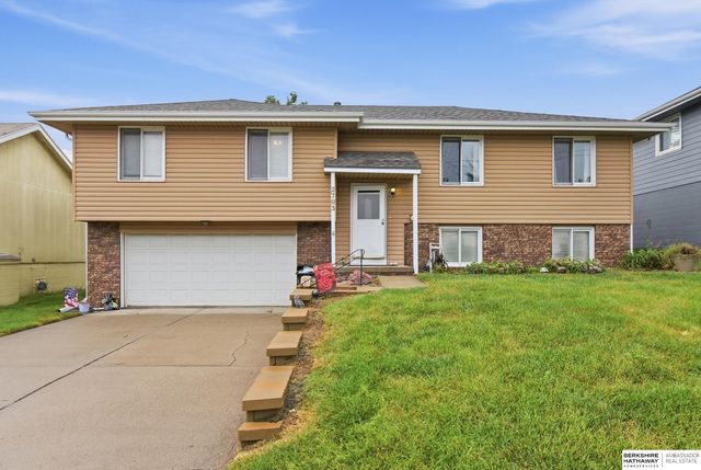 2703 N 113 Street, Omaha, NE 68164