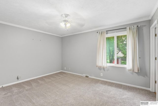 2703 N 113 Street, Omaha, NE 68164
