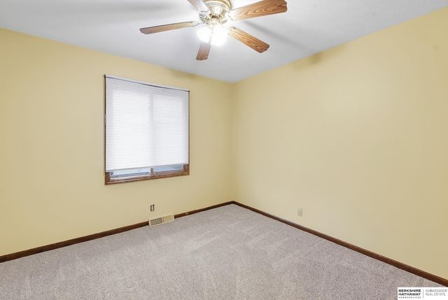 2703 N 113 Street, Omaha, NE 68164