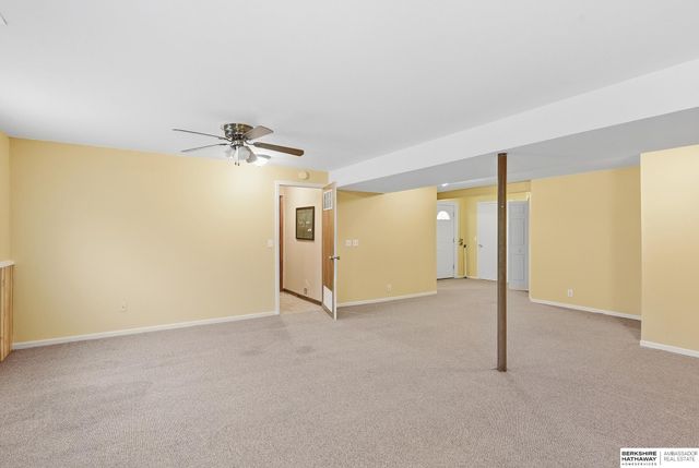2703 N 113 Street, Omaha, NE 68164