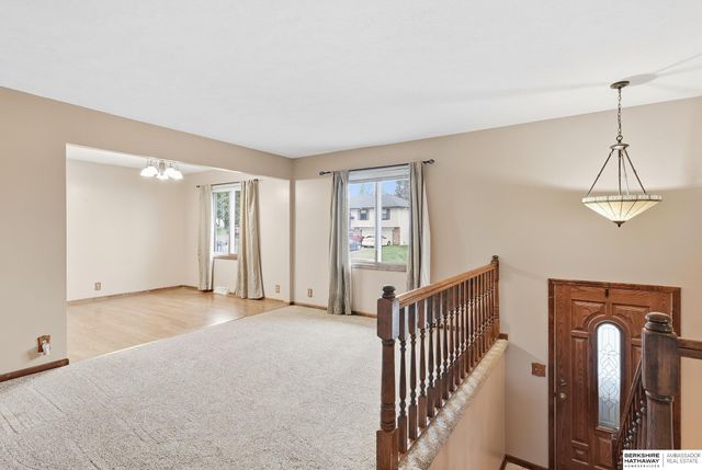 2703 N 113 Street, Omaha, NE 68164