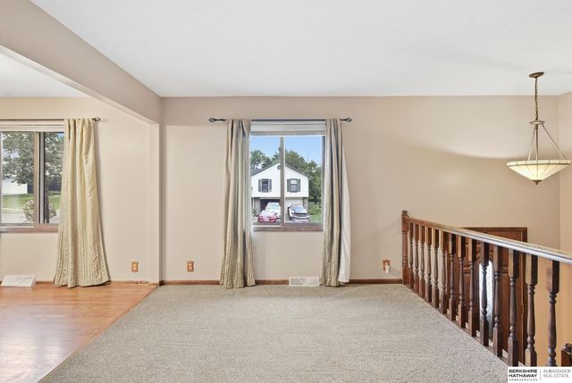 2703 N 113 Street, Omaha, NE 68164