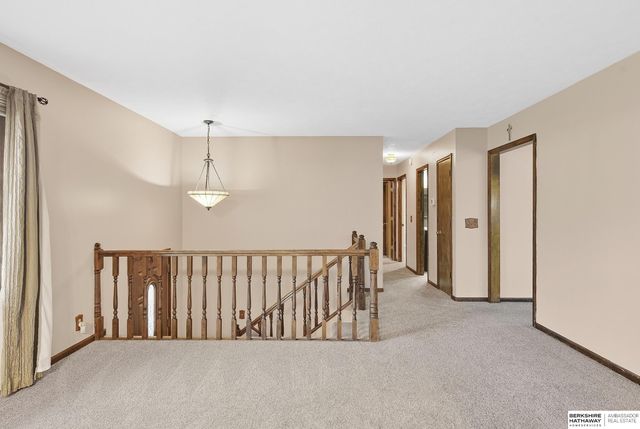 2703 N 113 Street, Omaha, NE 68164