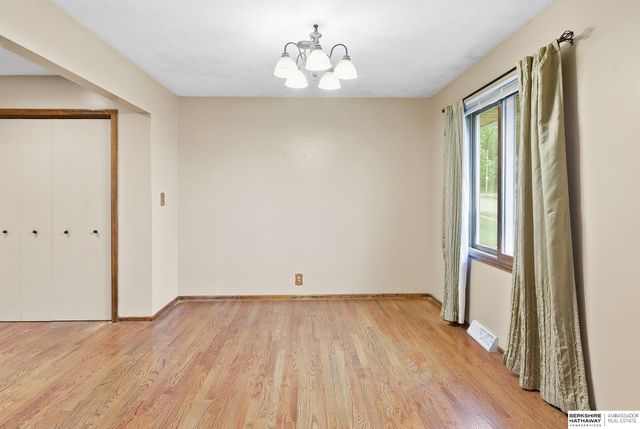 2703 N 113 Street, Omaha, NE 68164