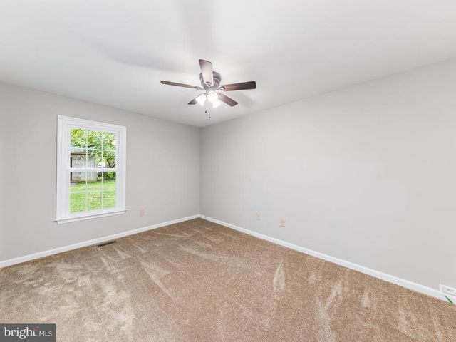 11802 OAKDALE CT, Locust Grove, VA 22508