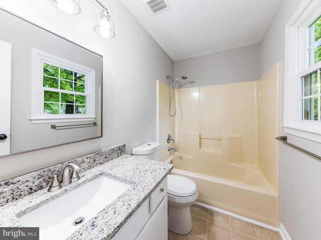 11802 OAKDALE CT, Locust Grove, VA 22508