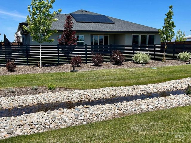 8447 W Happy Day Dr, Meridian, ID 83646