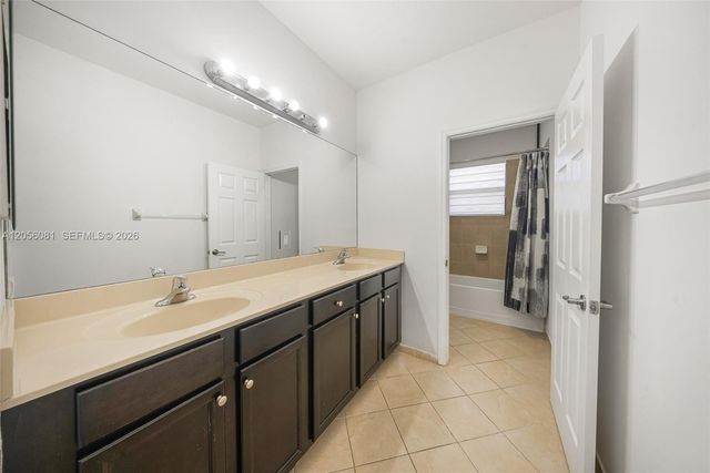 11731 SW 234th St, Homestead, FL 33032