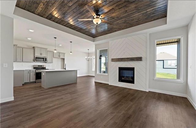 9604 NW 95th Terrace, Kansas City, MO 64154