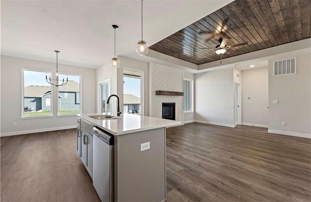 9604 NW 95th Terrace, Kansas City, MO 64154