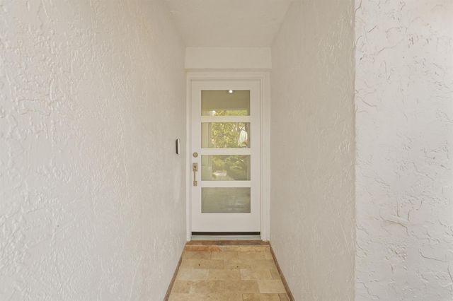 2359 Treasure Isle Drive 33, Palm Beach Gardens, FL 33410