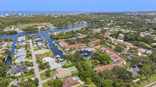 2359 Treasure Isle Drive 33, Palm Beach Gardens, FL 33410