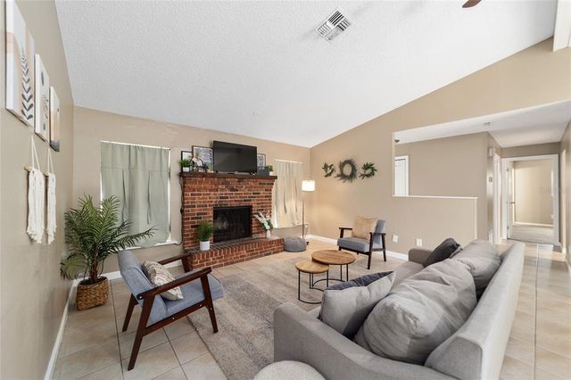 3720 SE 24TH STREET, Ocala, FL 34471