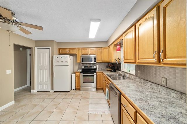 3720 SE 24TH STREET, Ocala, FL 34471