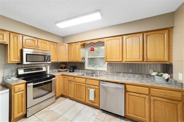 3720 SE 24TH STREET, Ocala, FL 34471