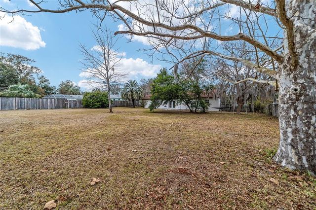3720 SE 24TH STREET, Ocala, FL 34471