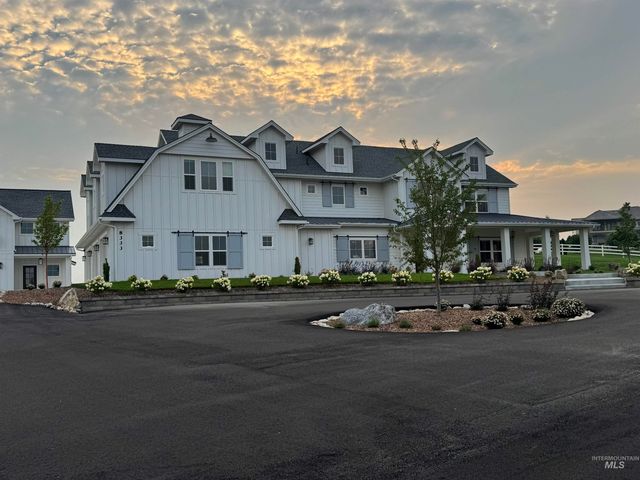 8333 Partridge Dr, Nampa, ID 83686