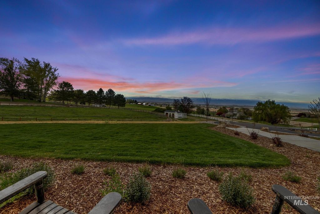 8333 Partridge Dr, Nampa, ID 83686 photo 3