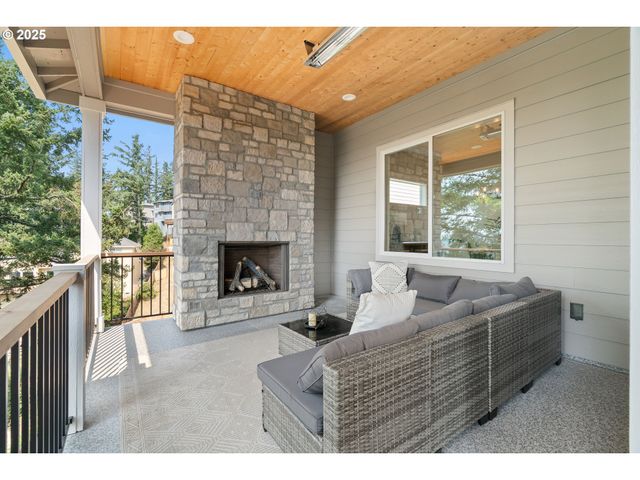 2285 Satter St, West Linn, OR 97068