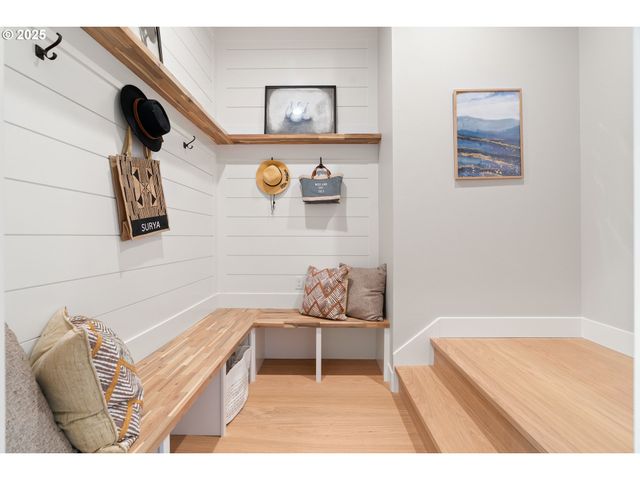 2285 Satter St, West Linn, OR 97068