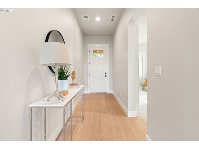 2285 Satter St, West Linn, OR 97068