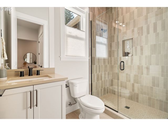 2285 Satter St, West Linn, OR 97068