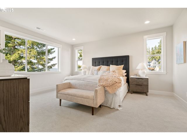 2285 Satter St, West Linn, OR 97068