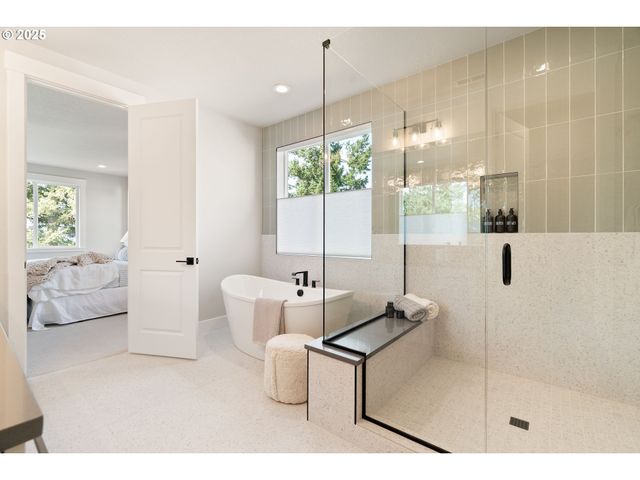 2285 Satter St, West Linn, OR 97068