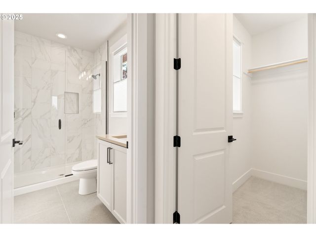 2285 Satter St, West Linn, OR 97068